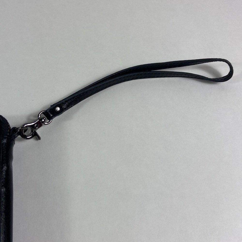 Nwot Elliot Luca black woven phone holder wristlet - Picture 3 of 6